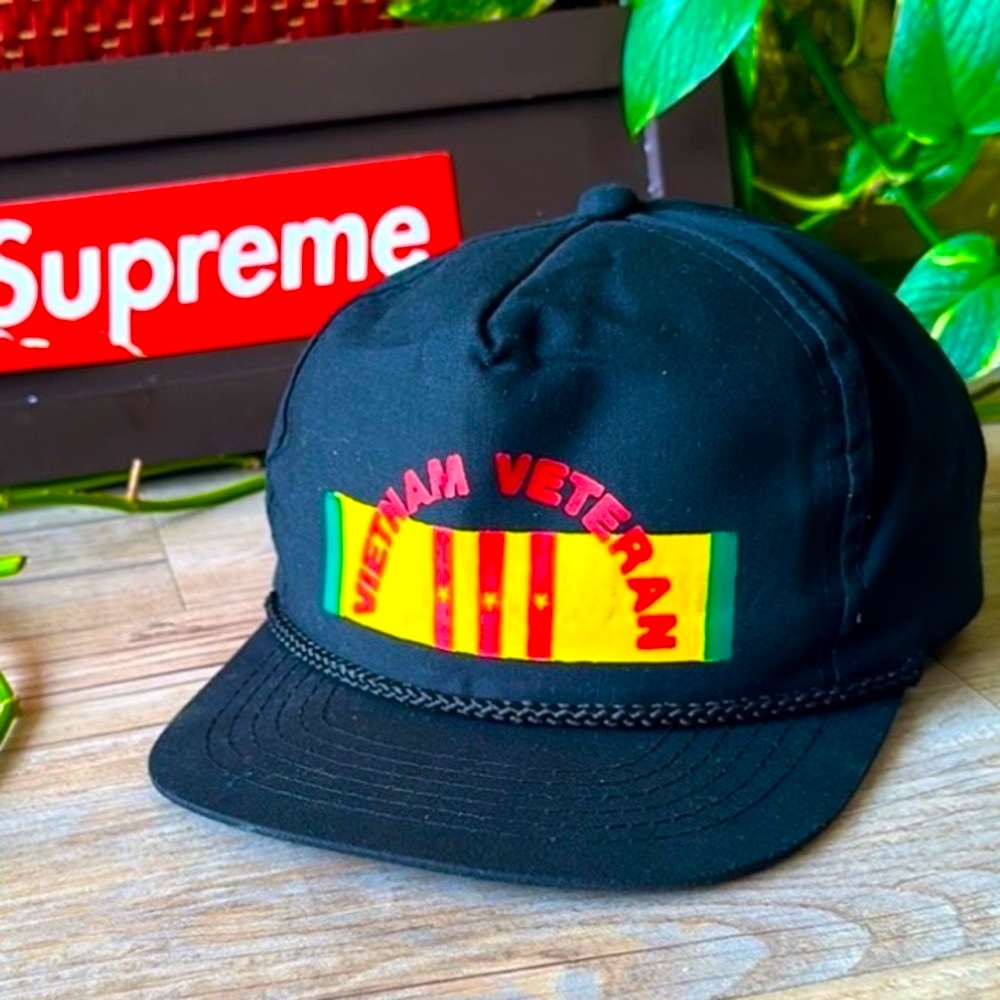 🟢VINTAGE VIETNAM VETERAN | SNAPBACK | black WITH yellow/green/Red PRINT | rare